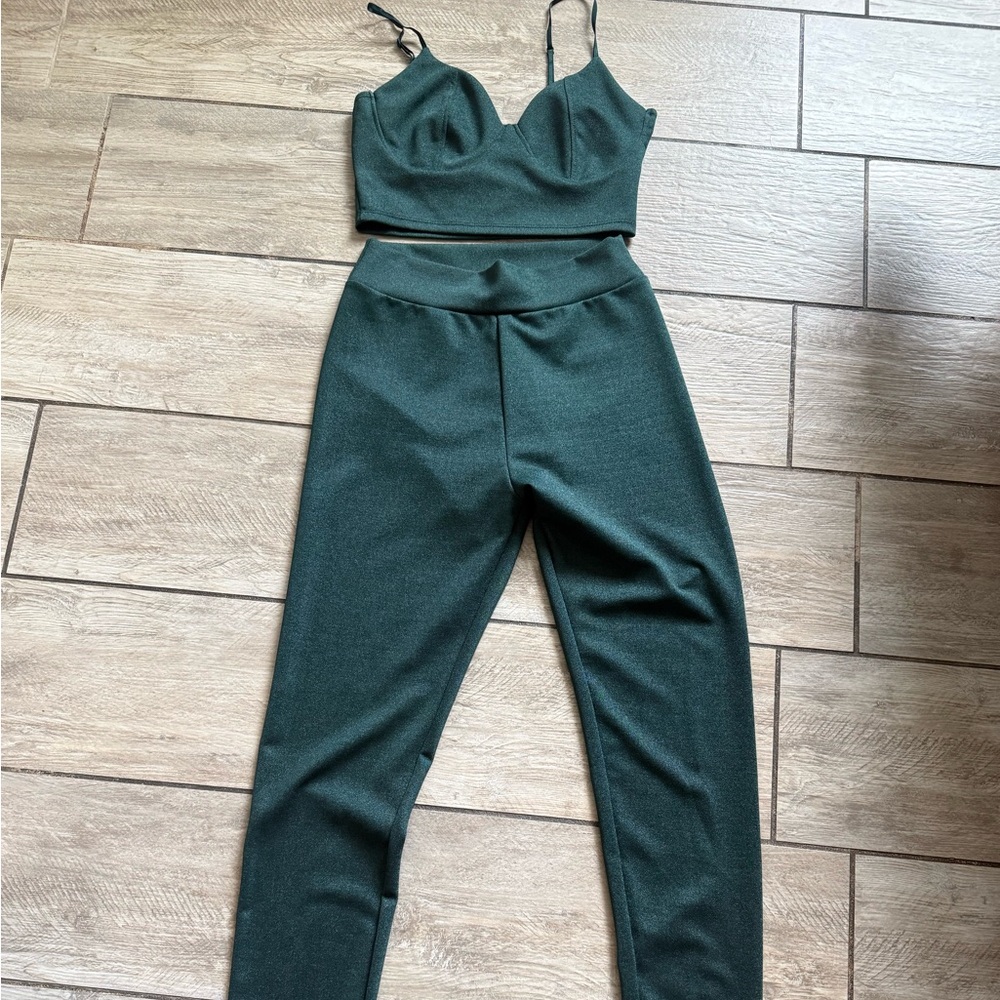Green 2 piece set